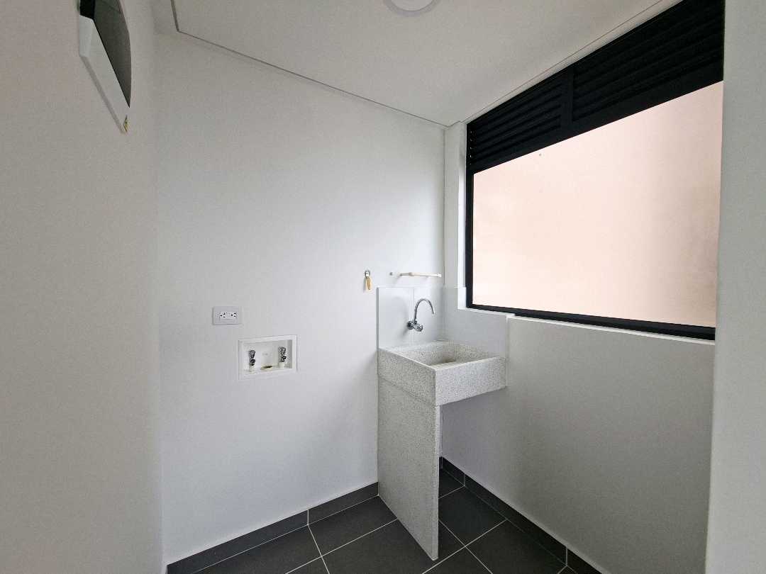 Apartamento en arriendo Las Palmas 18 vista hermosa