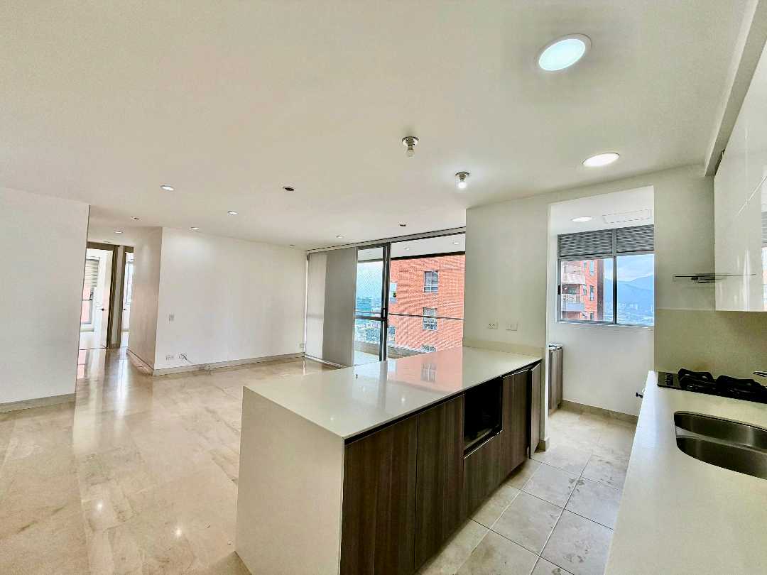 Apartamento en arriendo Loma la Linde Poblado