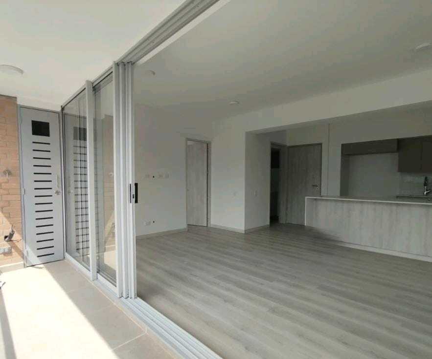 Apartamento en arriendo nuevo Ciudad del Río con puerta de seguridad