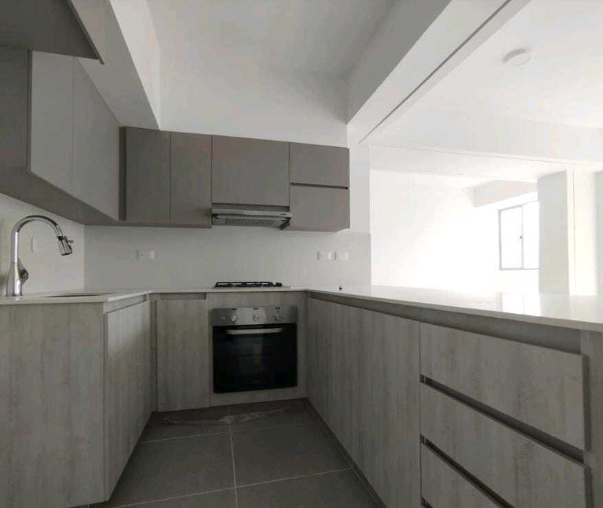 Apartamento en arriendo nuevo Ciudad del Río con puerta de seguridad