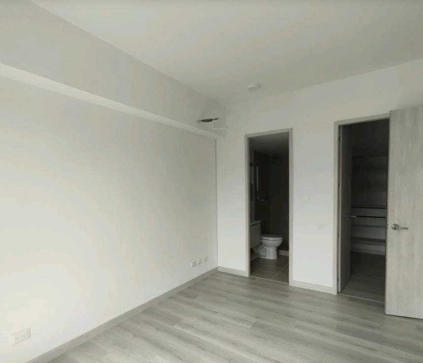 Apartamento en arriendo nuevo Ciudad del Río con puerta de seguridad