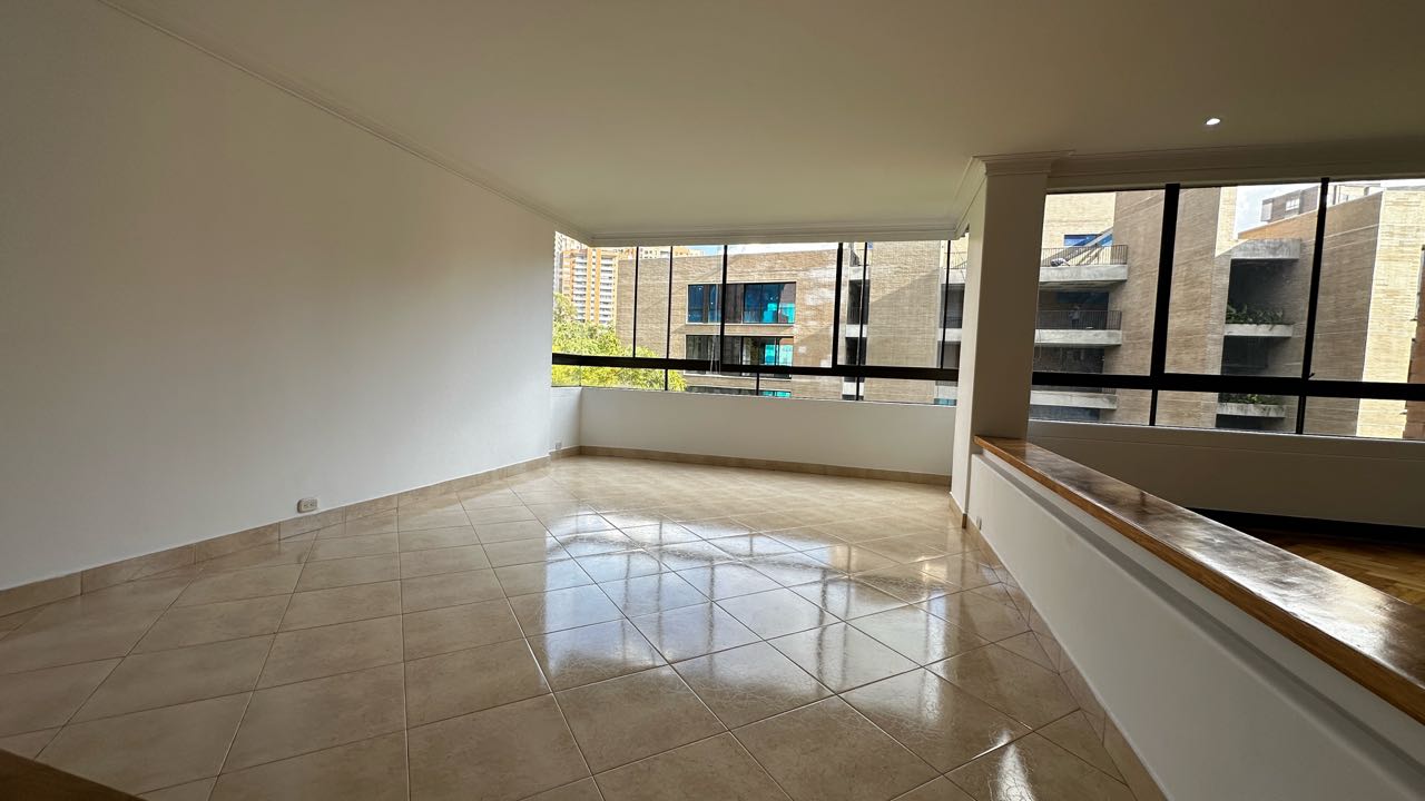 Apartamento en arriendo o venta en el poblado