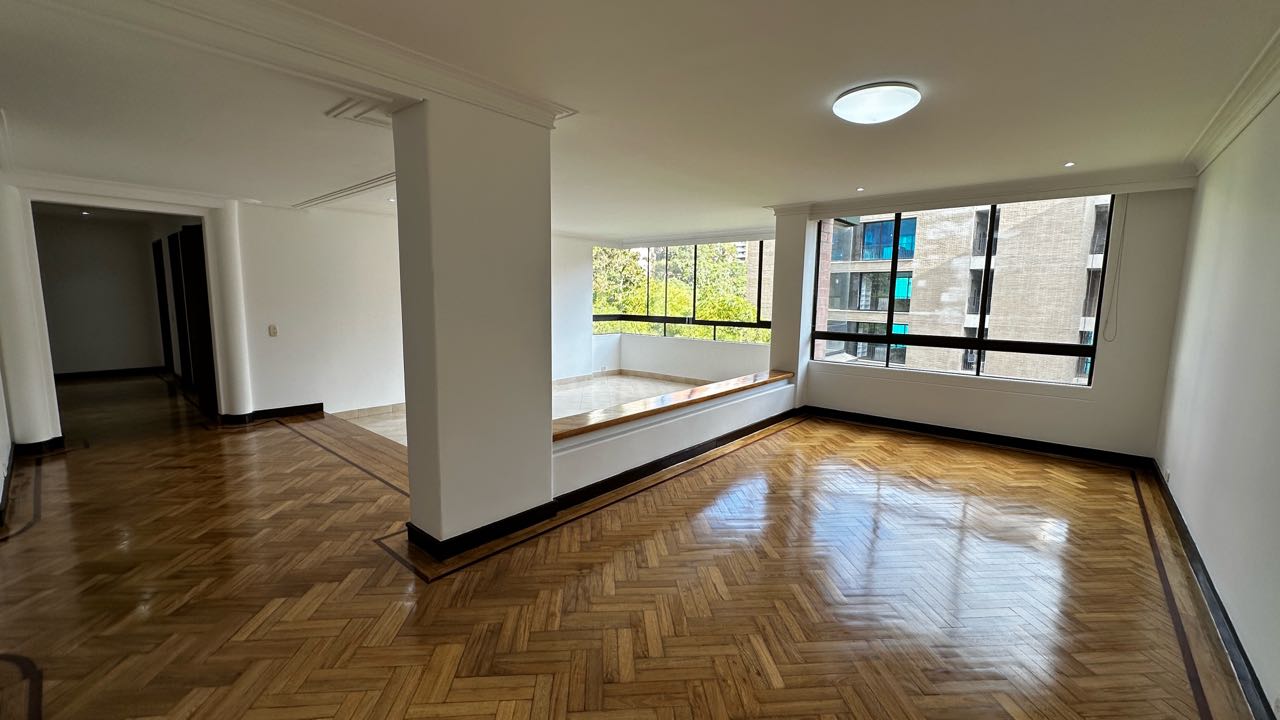 Apartamento en arriendo o venta en el poblado