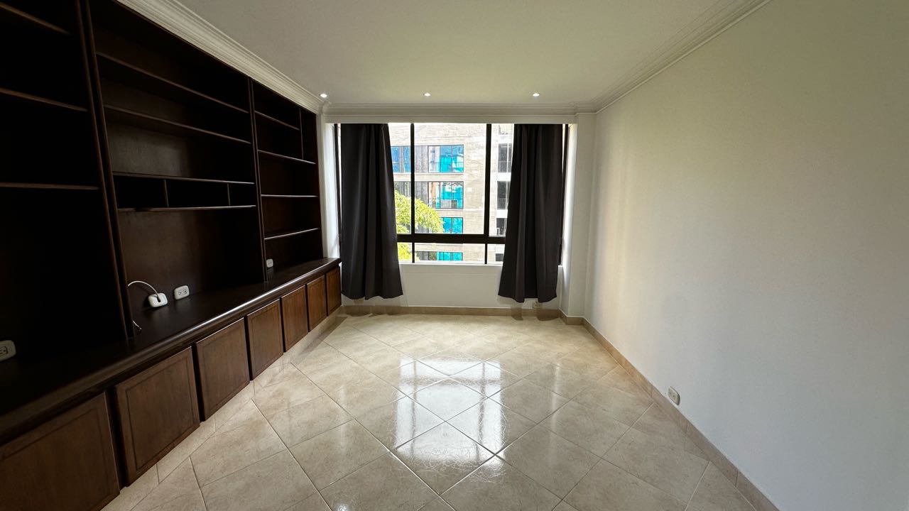 Apartamento en arriendo o venta en el poblado