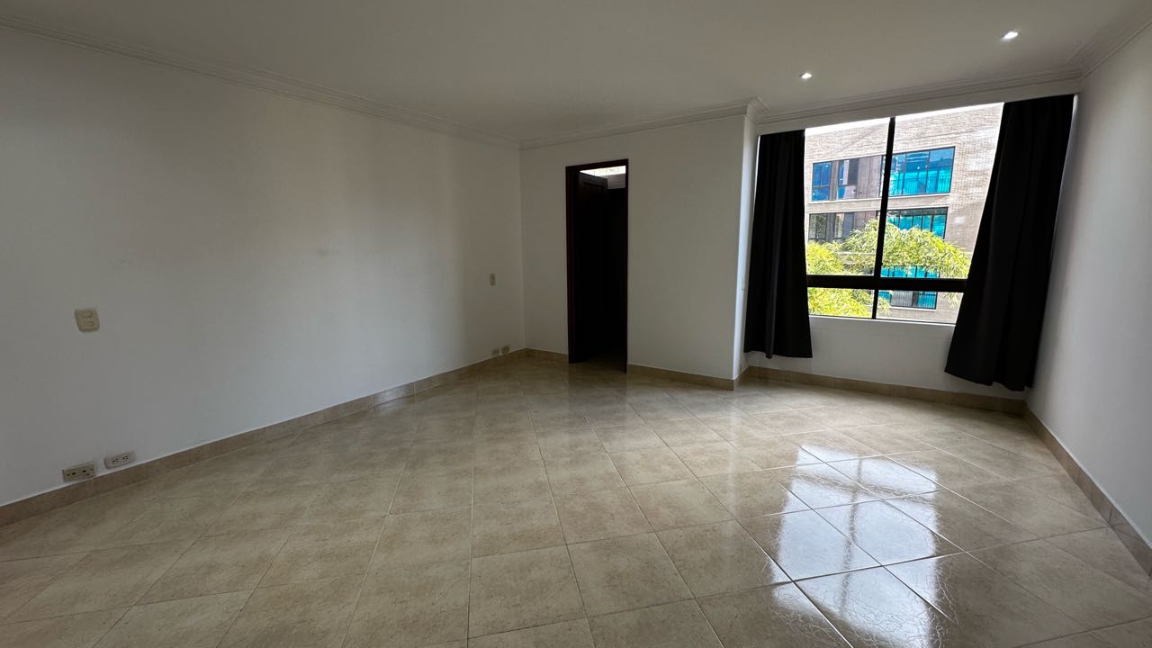 Apartamento en arriendo o venta en el poblado