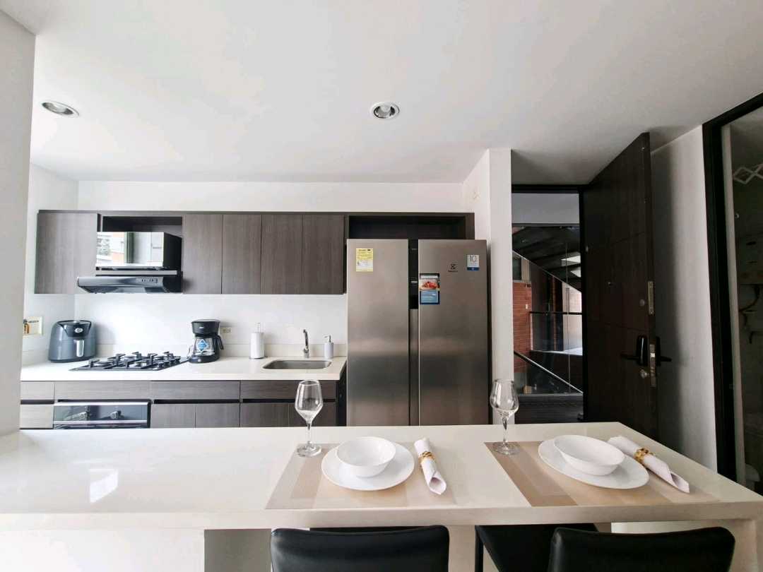 Apartamento en arriendo amoblado Palmas YB18
