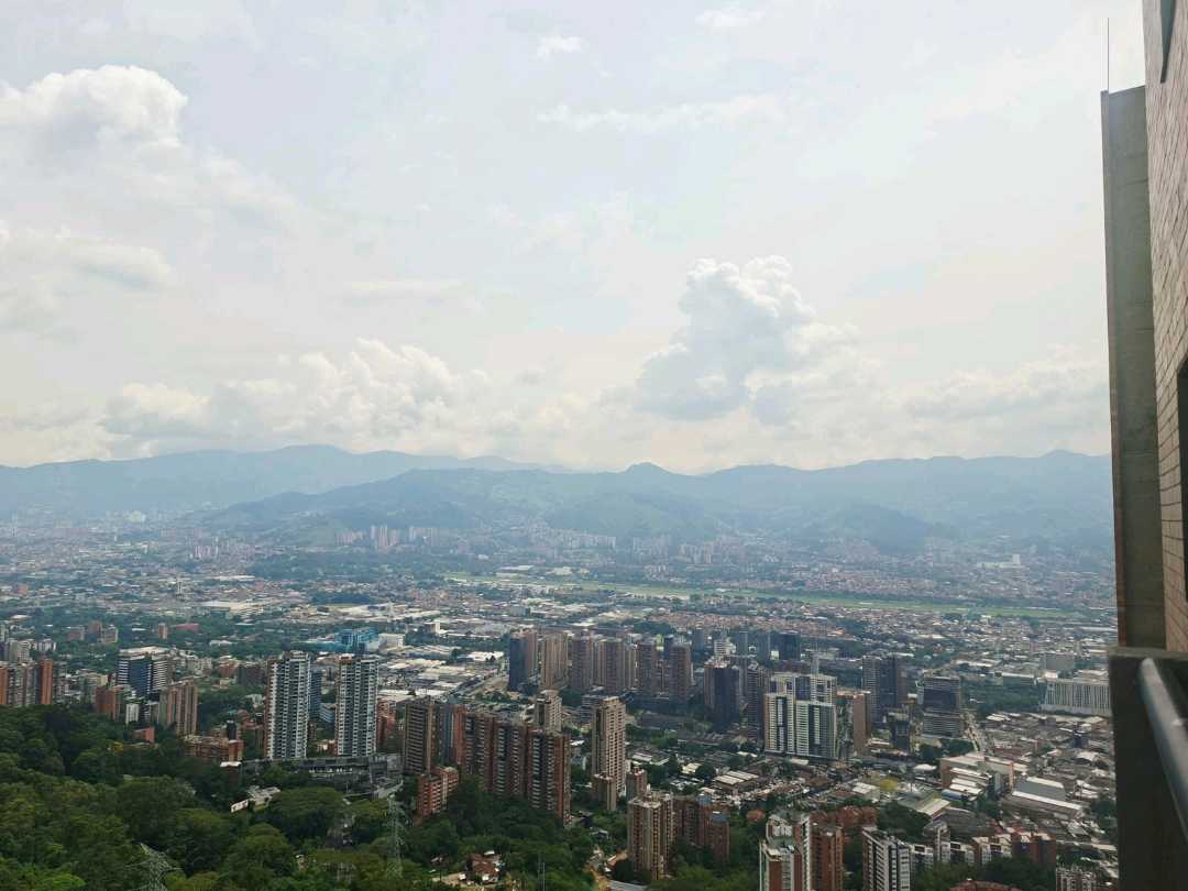 Apartamento en arriendo Palmas vista a la ciudad PC