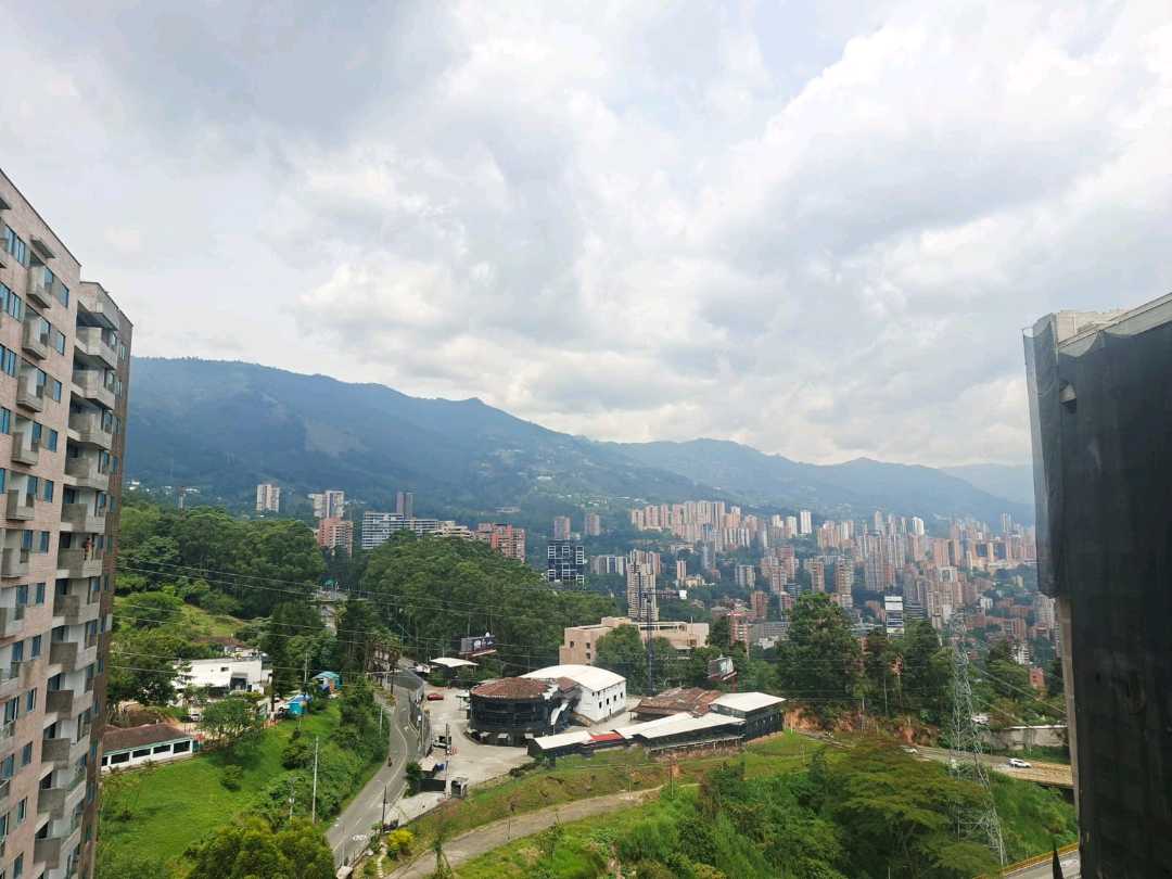 Apartamento en arriendo Palmas vista a la ciudad PC