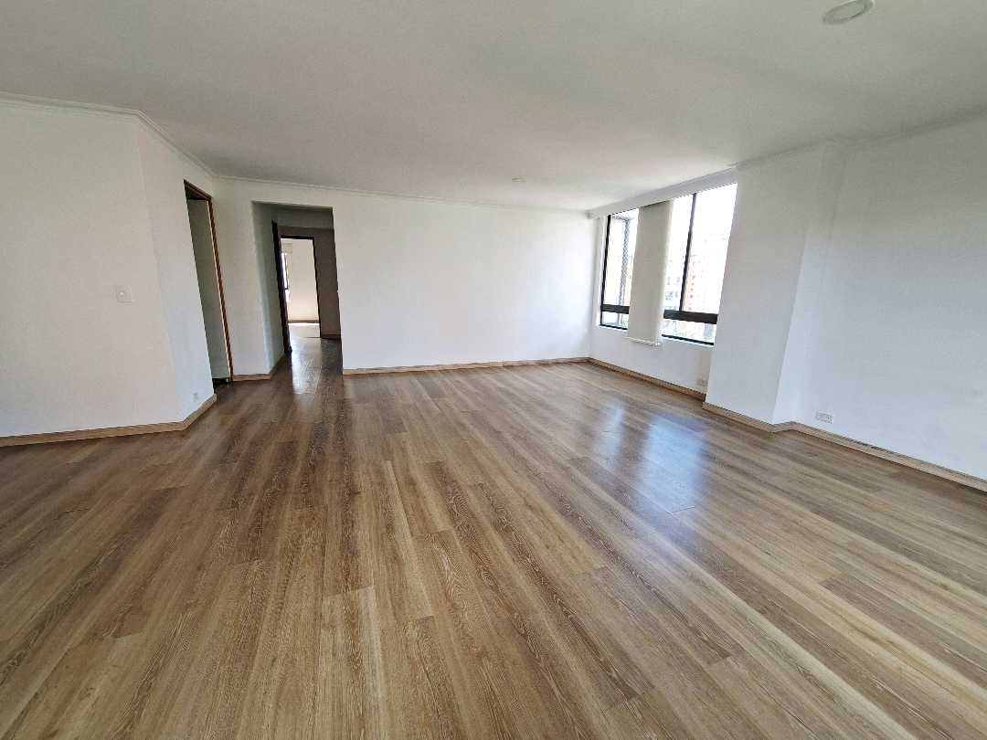 Apartamento en arriendo Poblado Milla de Oro CA