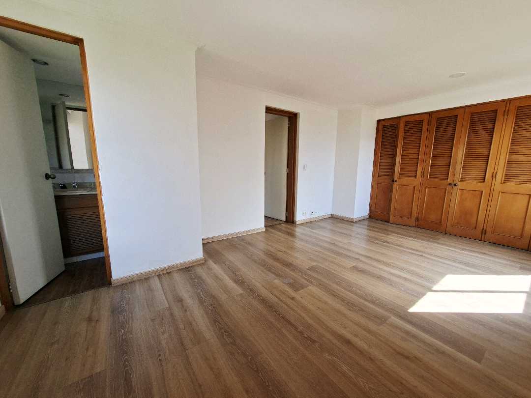 Apartamento en arriendo Poblado Milla de Oro CA