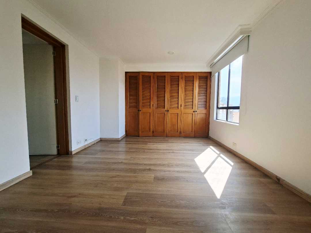 Apartamento en arriendo Poblado Milla de Oro CA