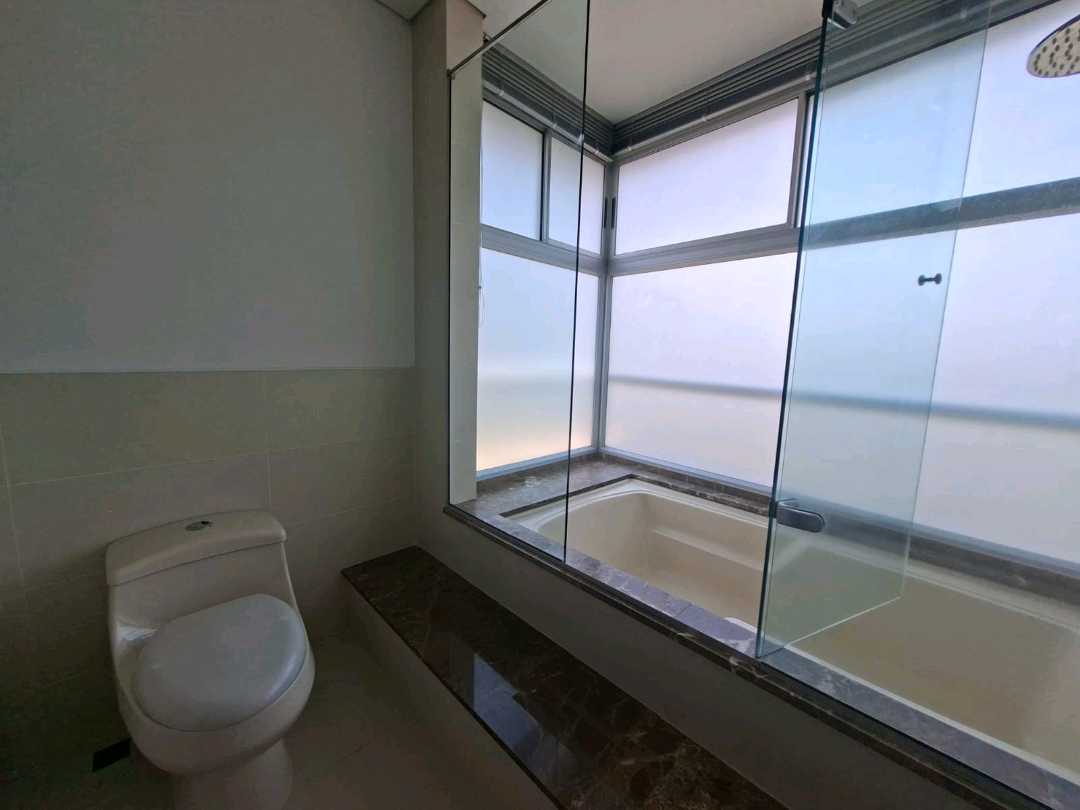 Apartamento en arriendo Poblado a 3 cuadras del CC TESORO RC7