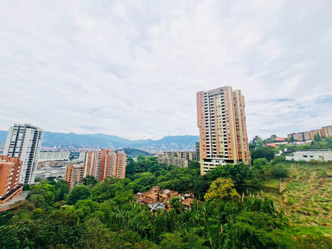 Apartamento en arriendo Poblado Loma de San Julian