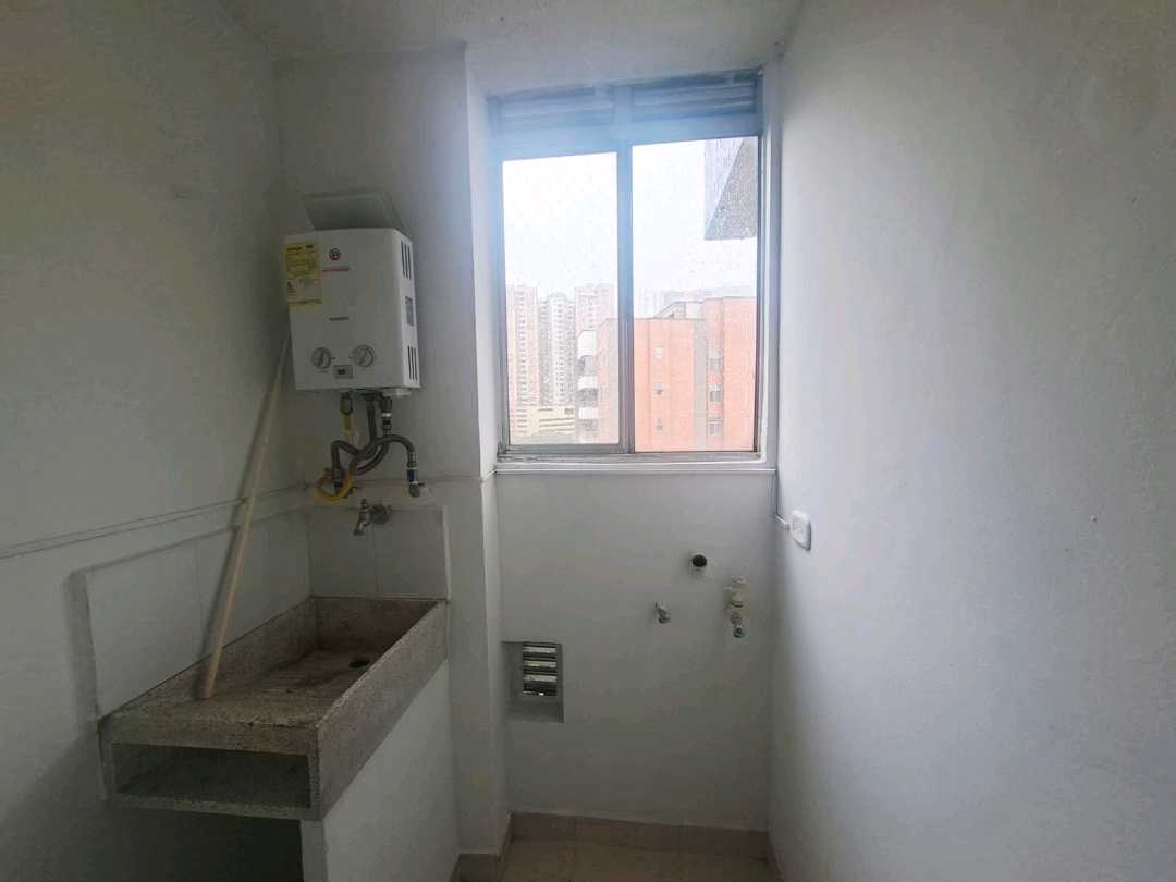 Apartamento en arriendo Poblado San Julian económico