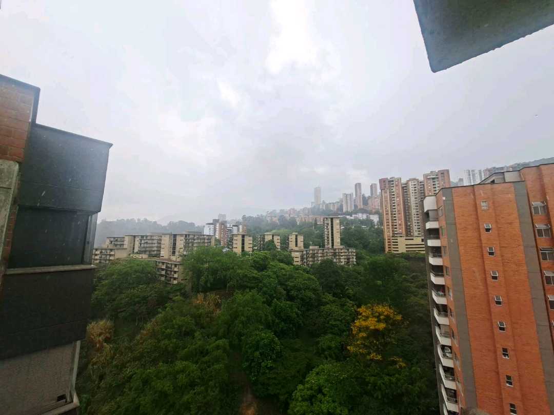 Apartamento en arriendo Poblado San Julian económico
