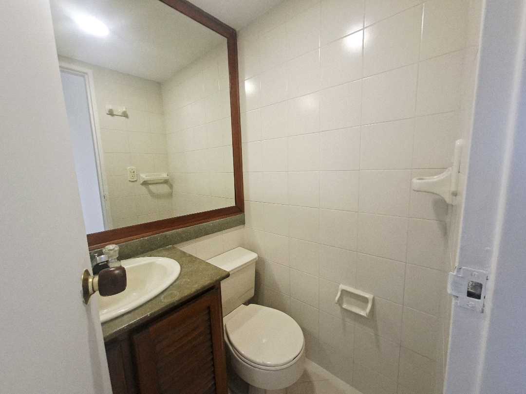 Apartamento en arriendo Poblado cerca a la inferior  EM4