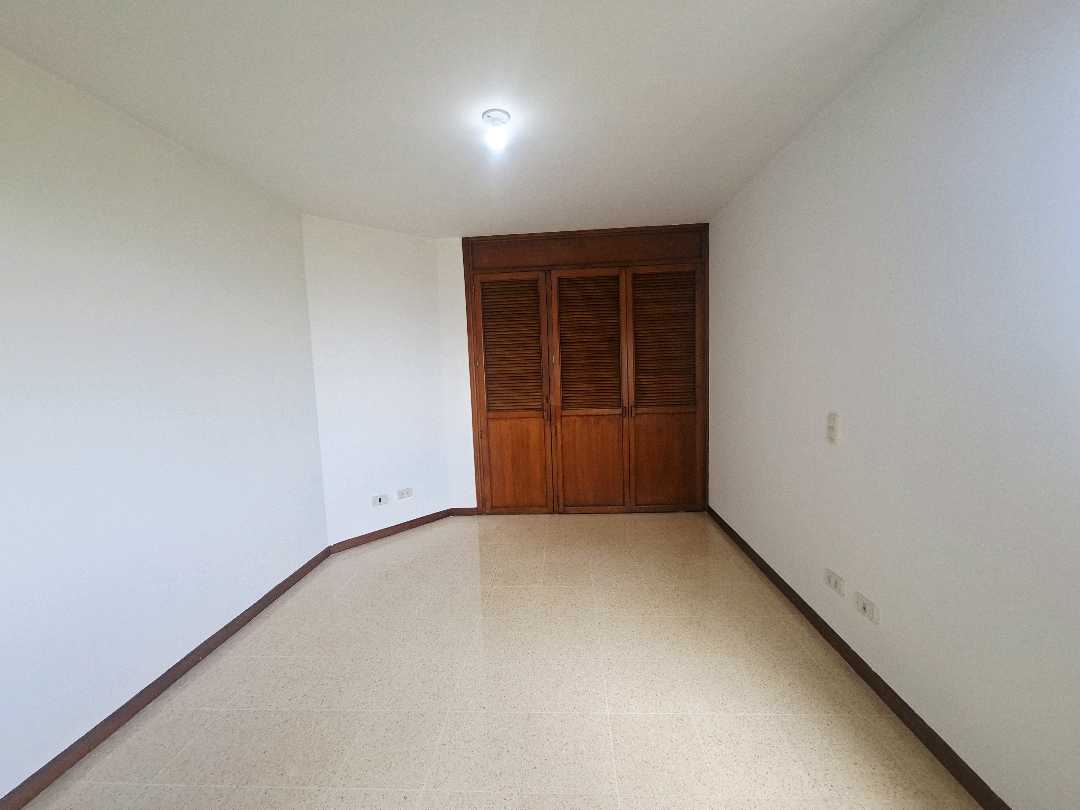 Apartamento en arriendo Poblado cerca a la inferior  EM4