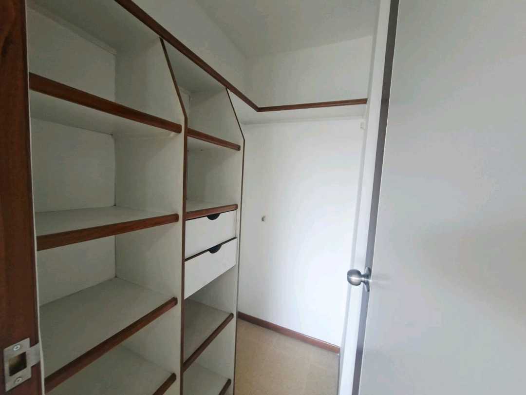 Apartamento en arriendo Poblado inferior AGC11