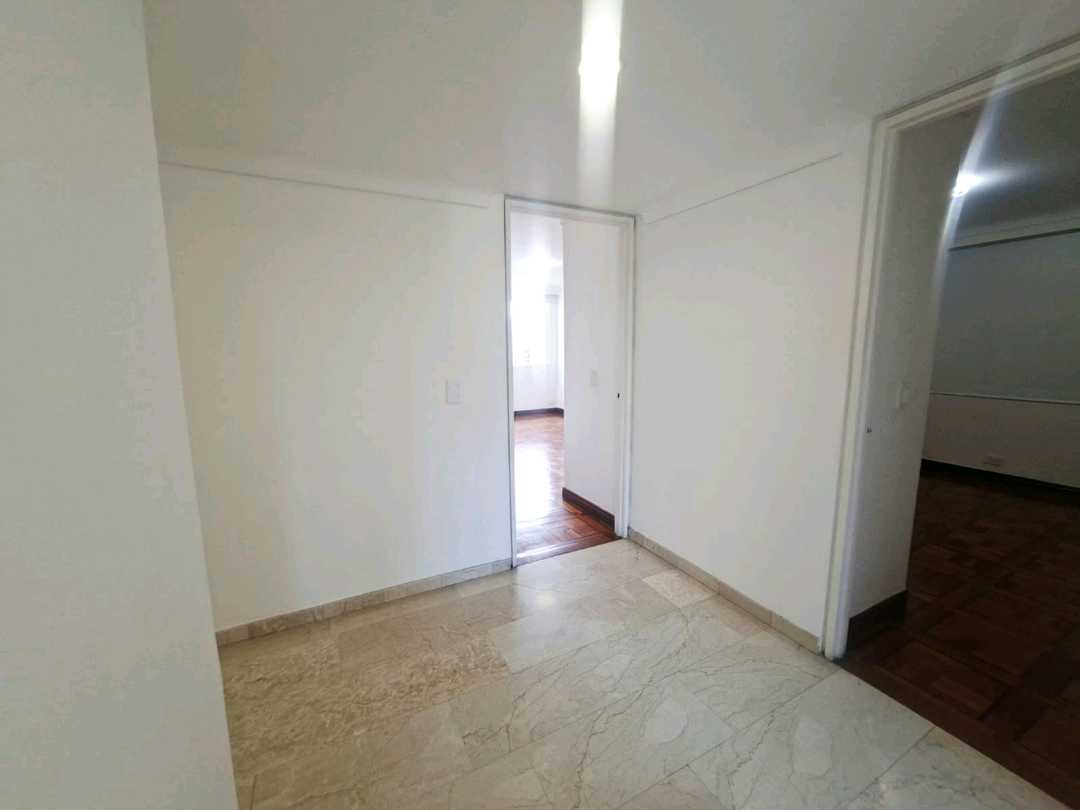 Apartamento en arriendo Poblado Los Parra