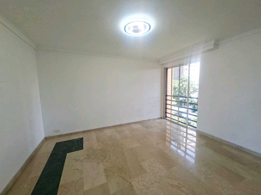 Apartamento en arriendo Poblado Los Parra