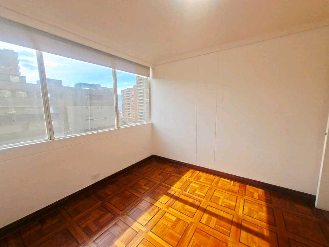 Apartamento en arriendo Poblado Los Parra