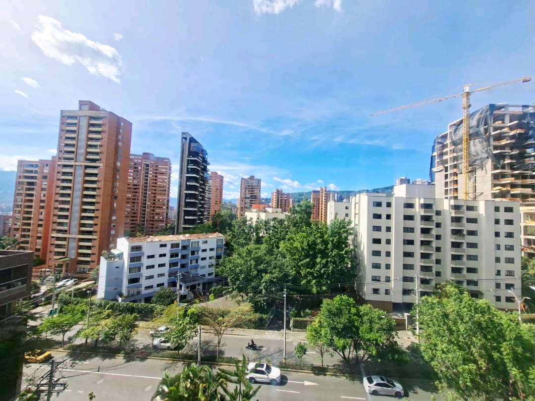 Apartamento en arriendo Poblado Los Parra