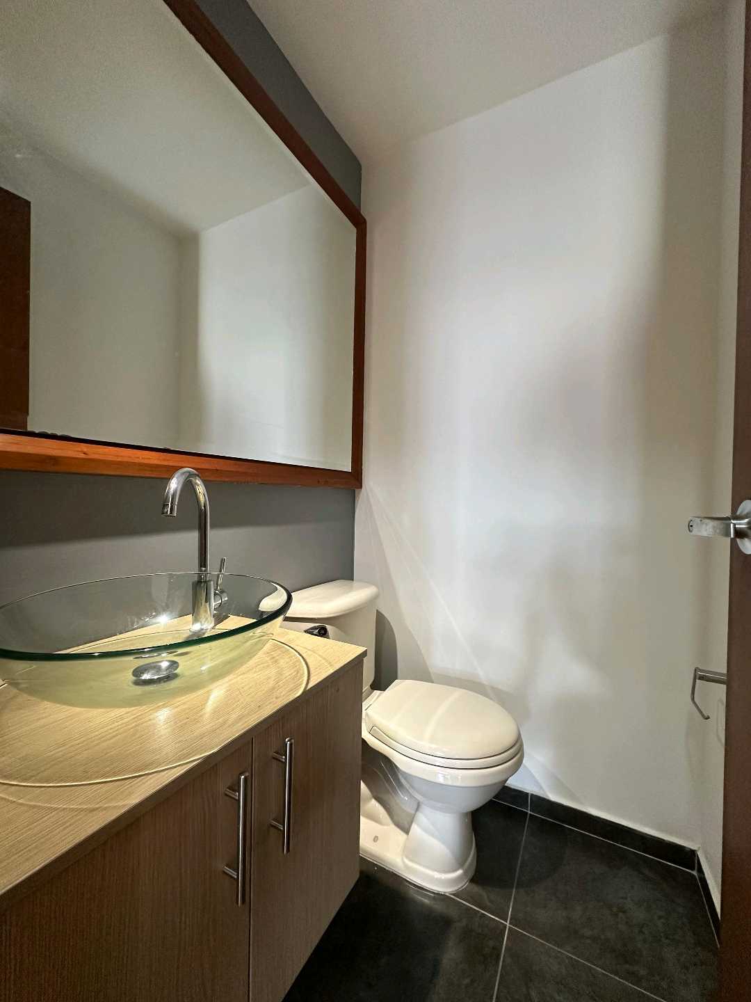 Apartamento en arriendo Poblado Superior cerca Hotel Versus LV