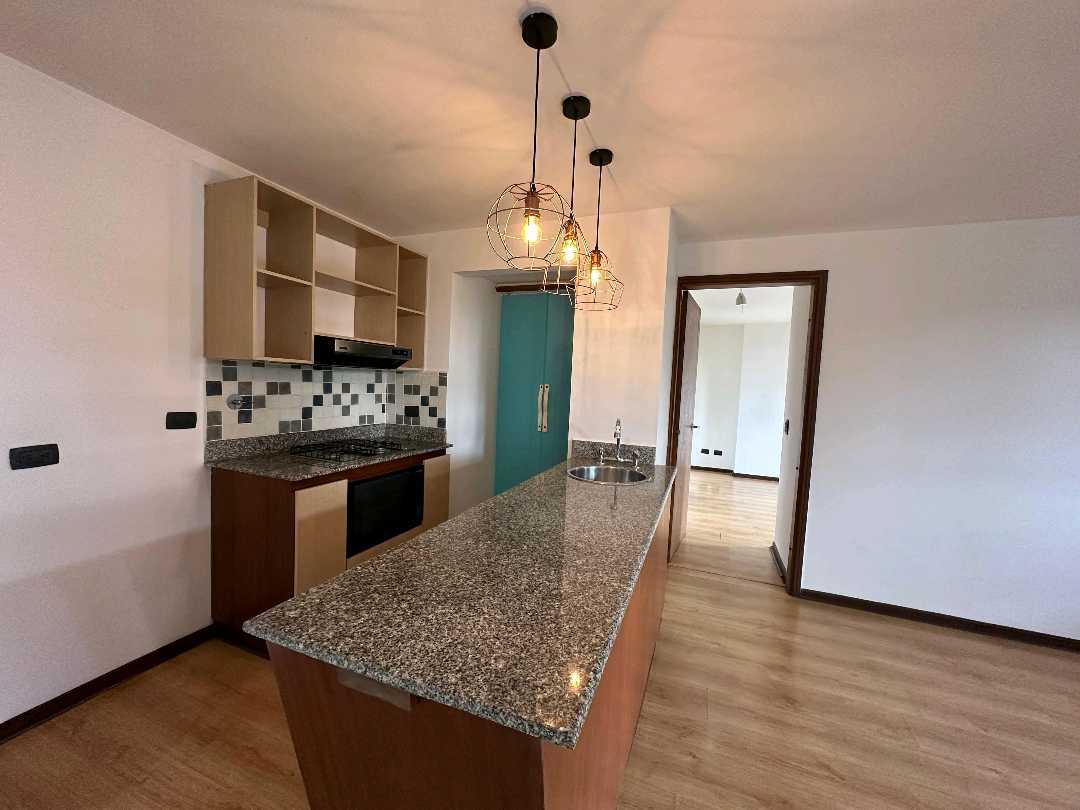 Apartamento en arriendo Poblado Superior cerca Hotel Versus LV