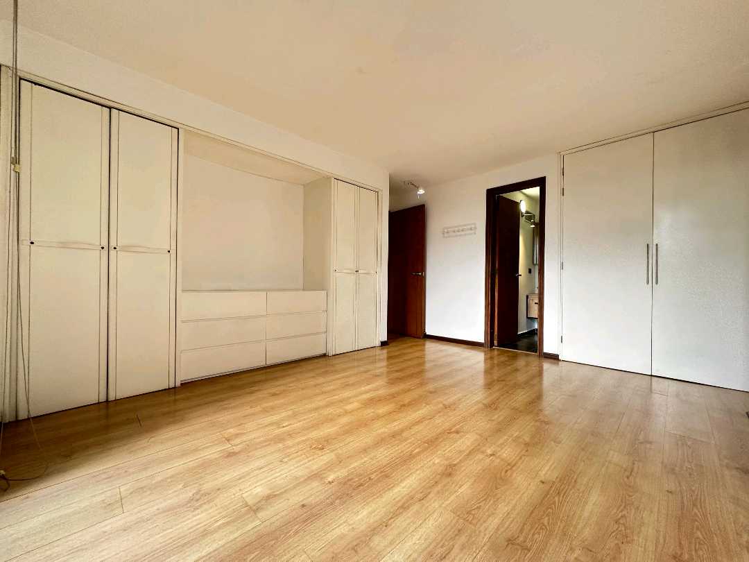 Apartamento en arriendo Poblado Superior cerca Hotel Versus LV