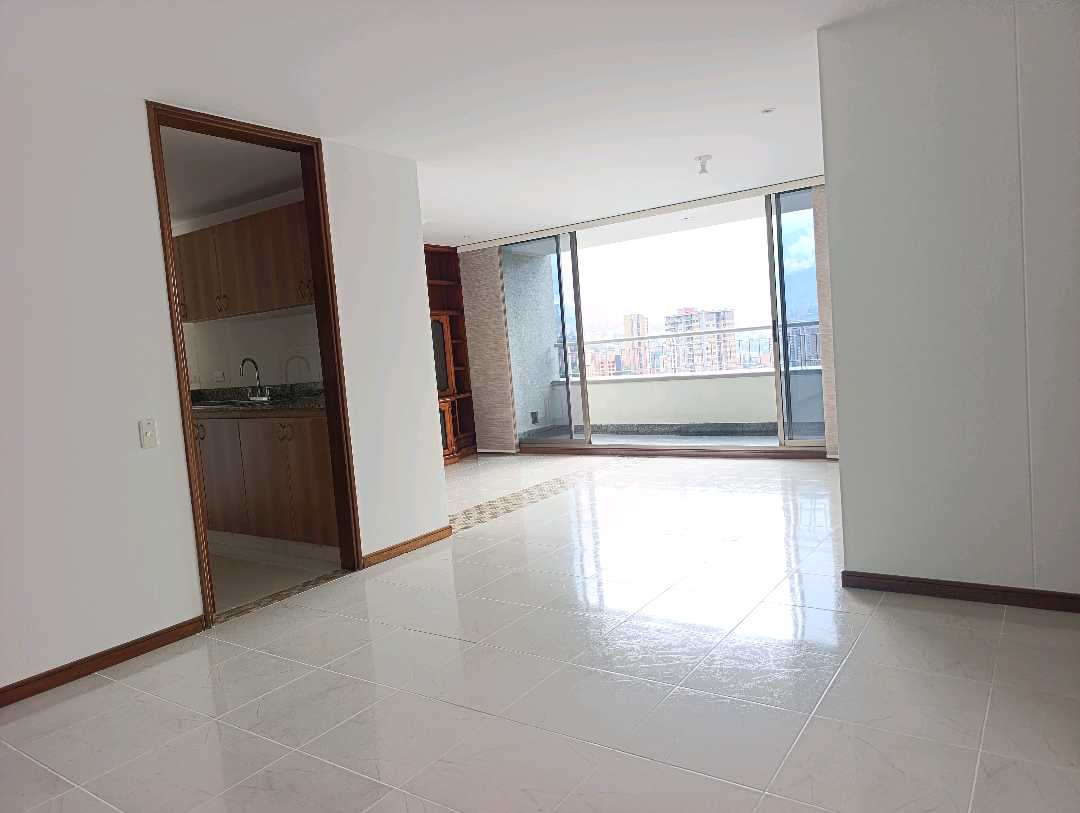 Apartamento en arriendo Poblado Santa Maria de los Angeles