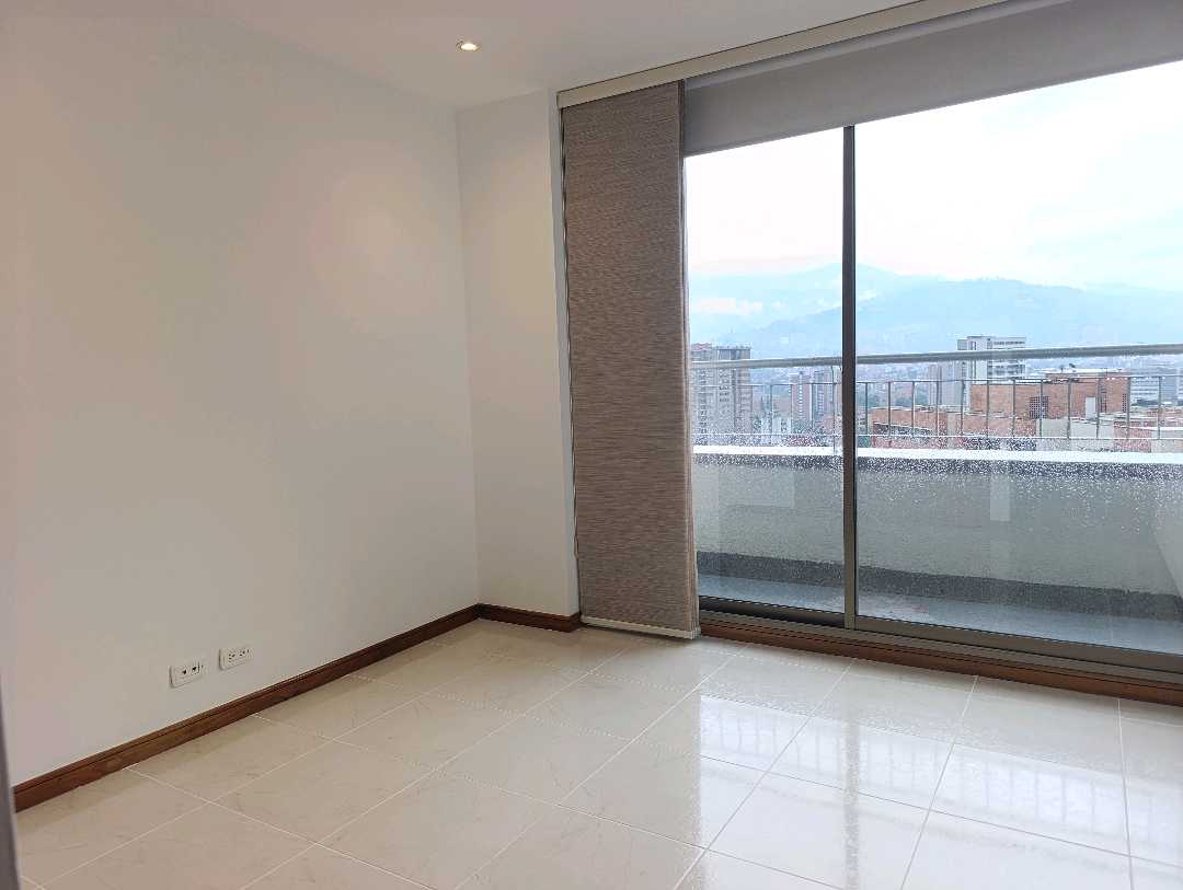 Apartamento en arriendo Poblado Santa Maria de los Angeles