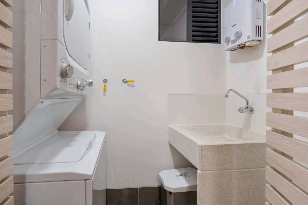 Apartamento en arriendo amoblado  Poblado cerca a los Balsos GRBY