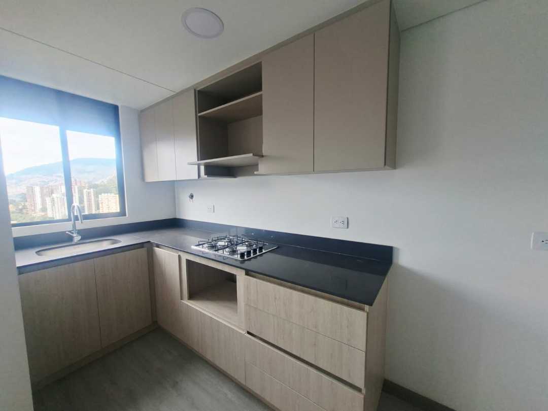 Apartamento en arriendo Poblado Palmas cerca al Country PC17