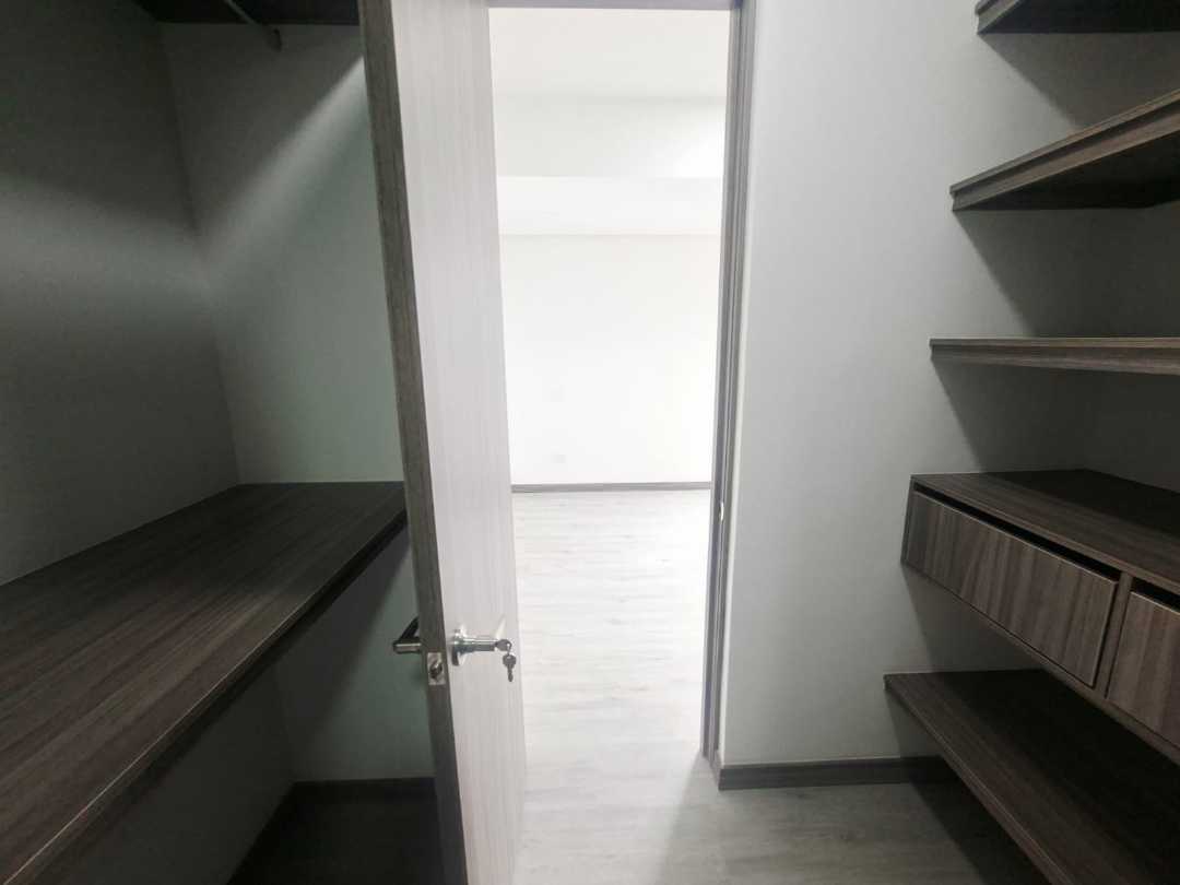 Apartamento en arriendo Poblado Palmas cerca al Country PC17