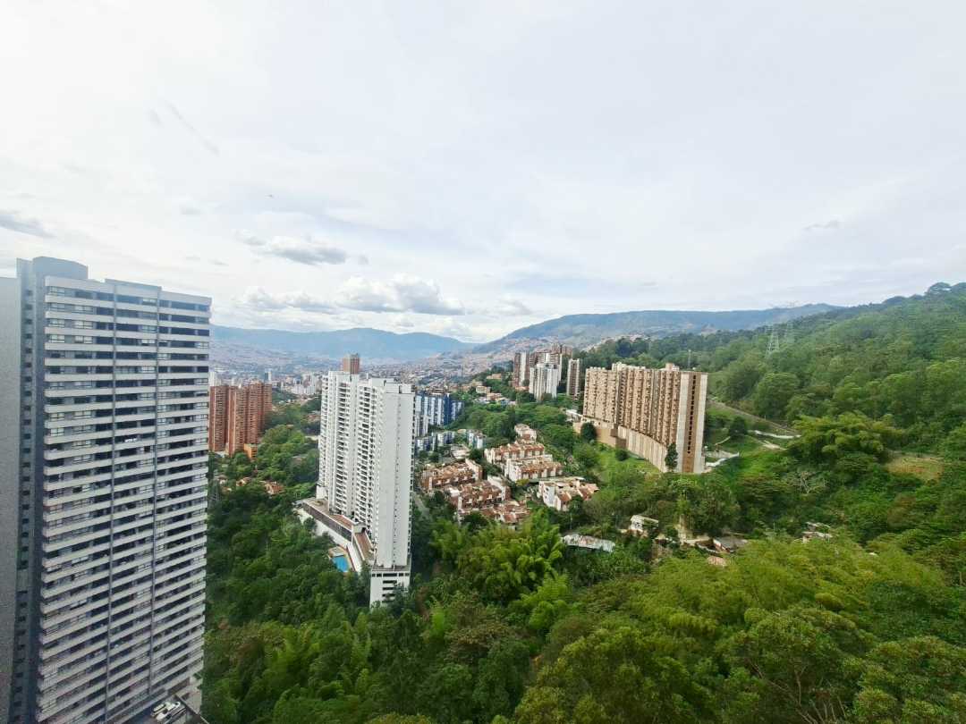 Apartamento en arriendo Poblado Palmas cerca al Country PC17