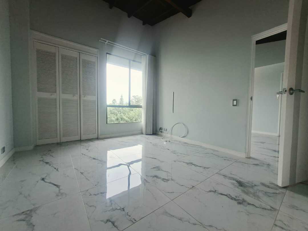 Apartamento en arriendo Poblado cerca al Tesoro AVS5