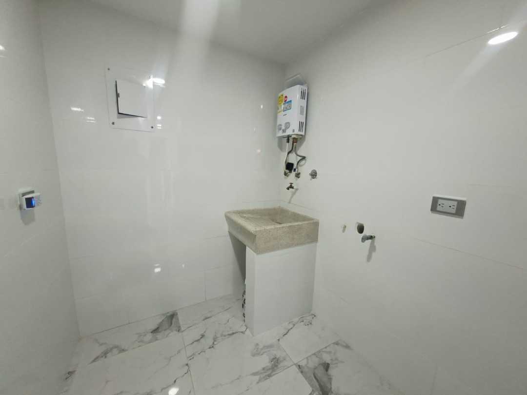 Apartamento en arriendo Poblado cerca al Tesoro AVS5