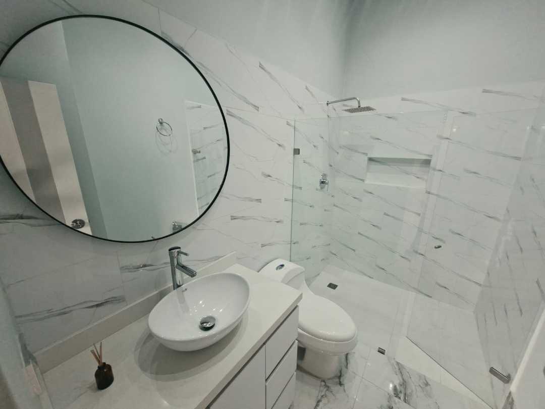 Apartamento en arriendo Poblado cerca al Tesoro AVS5