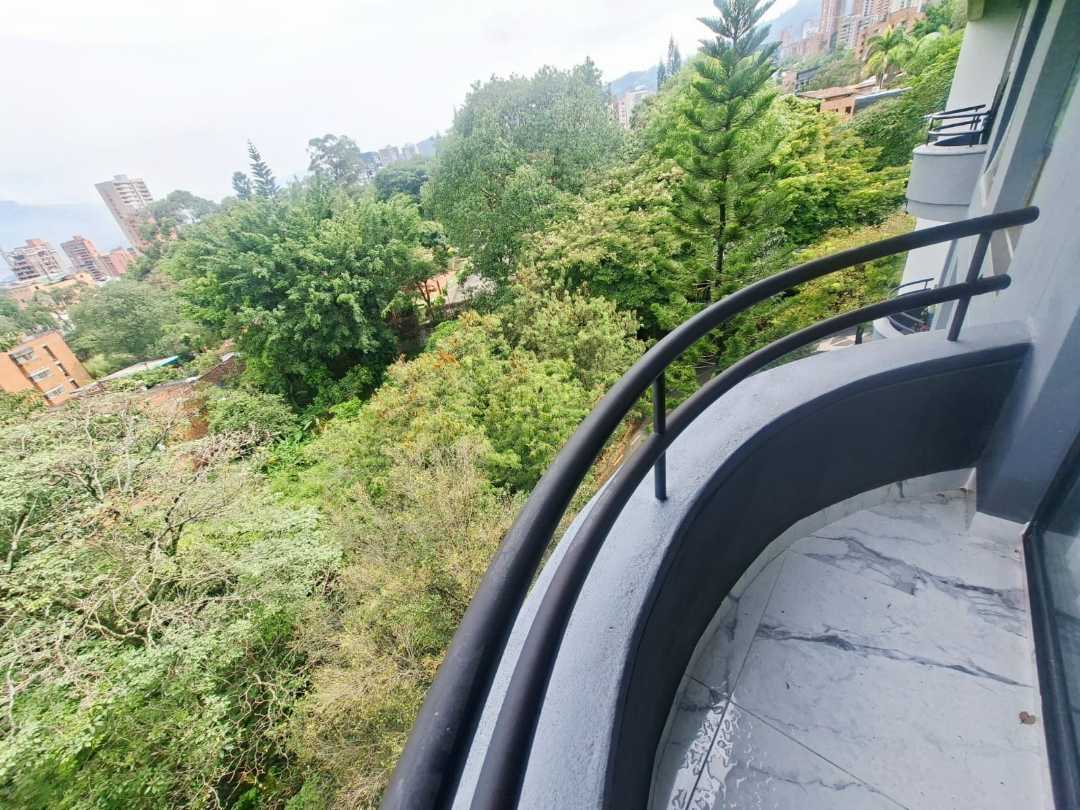 Apartamento en arriendo Poblado cerca al Tesoro AVS5
