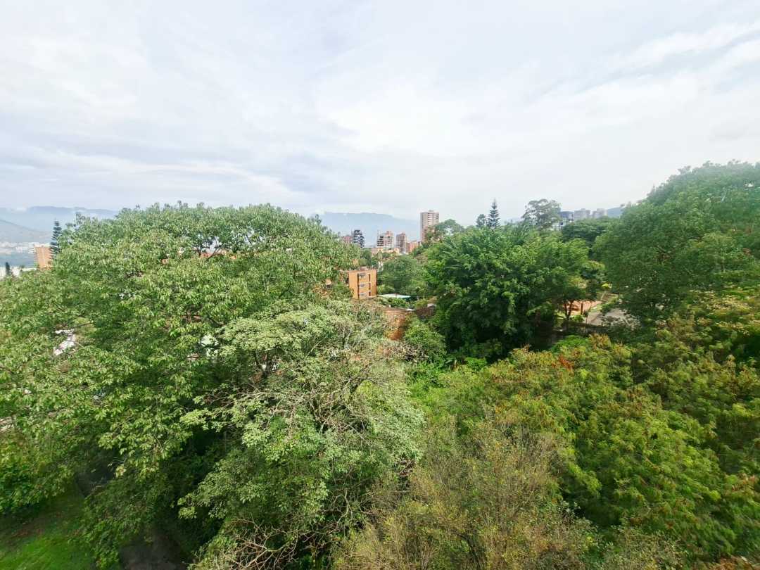 Apartamento en arriendo Poblado cerca al Tesoro AVS5