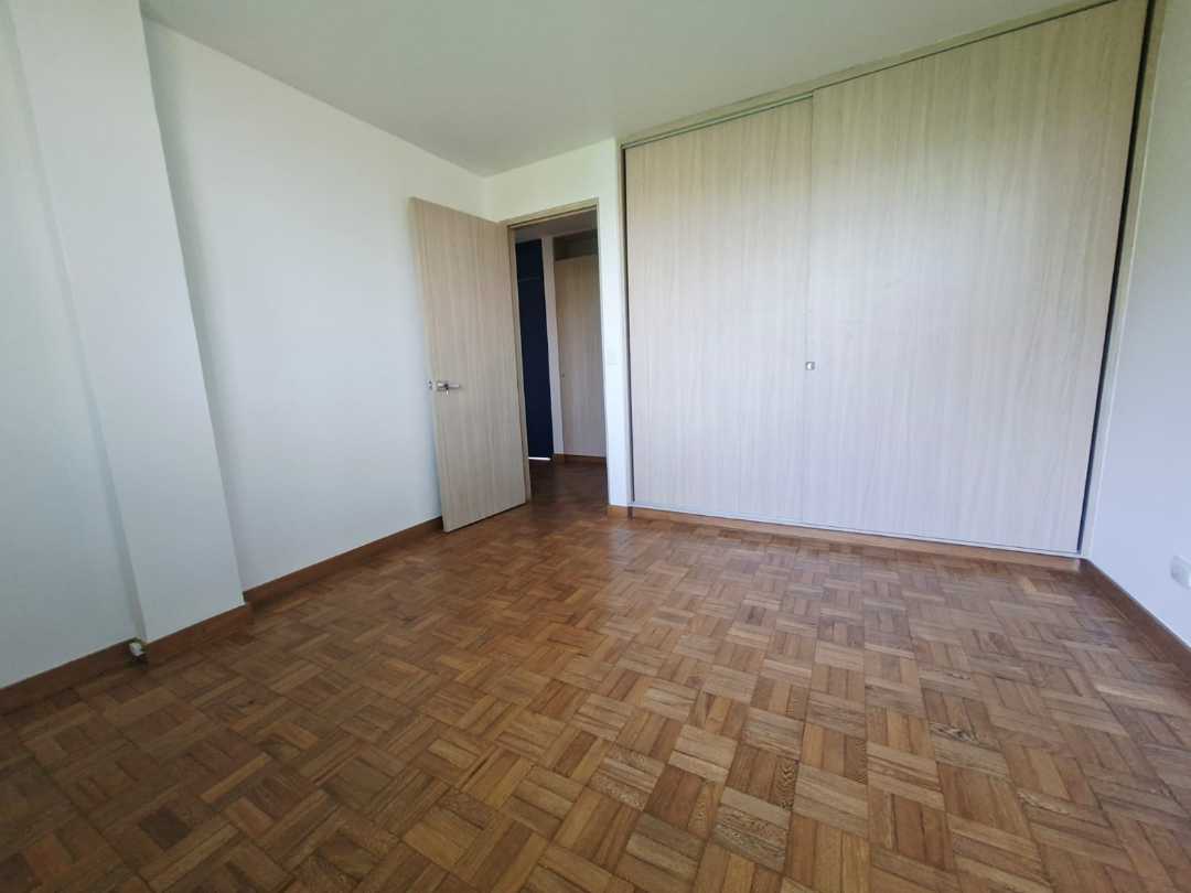 Apartamento en arriendo Poblado muy cerca al Tesoro MLG3