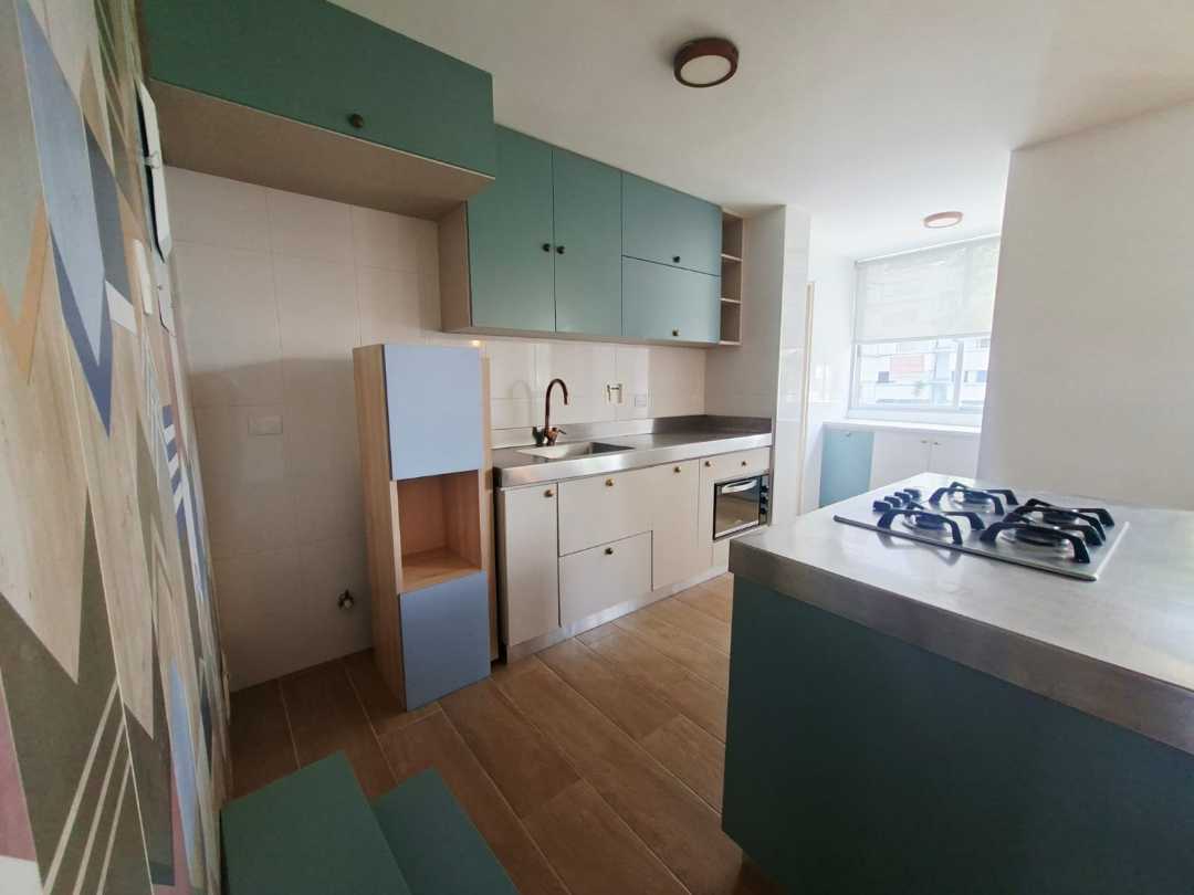 Apartamento en arriendo Poblado muy cerca al Tesoro MLG3