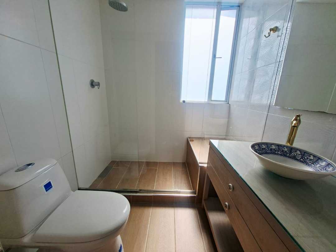 Apartamento en arriendo Poblado muy cerca al Tesoro MLG3