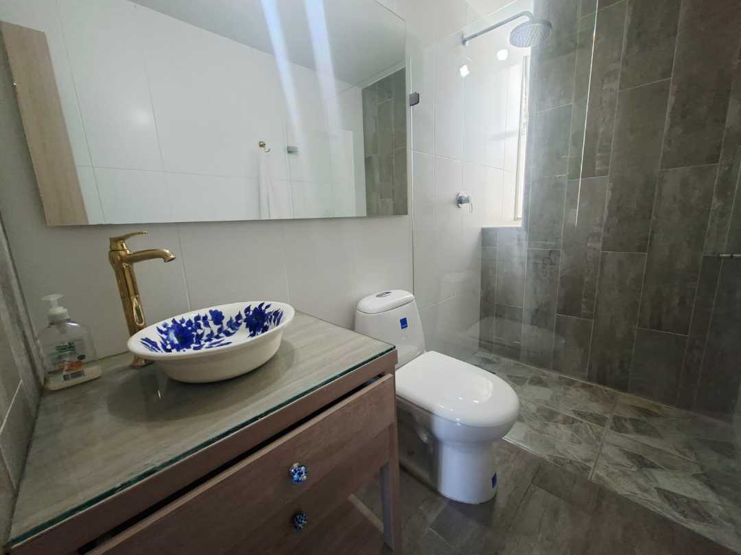 Apartamento en arriendo Poblado muy cerca al Tesoro MLG3