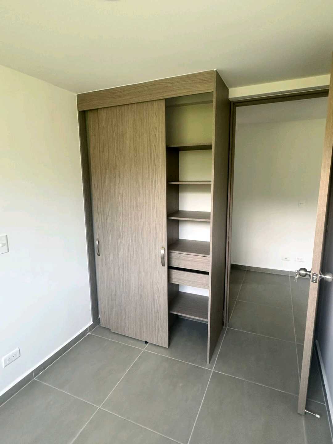 Apartamento en arriendo Sabaneta vista reserva AC4