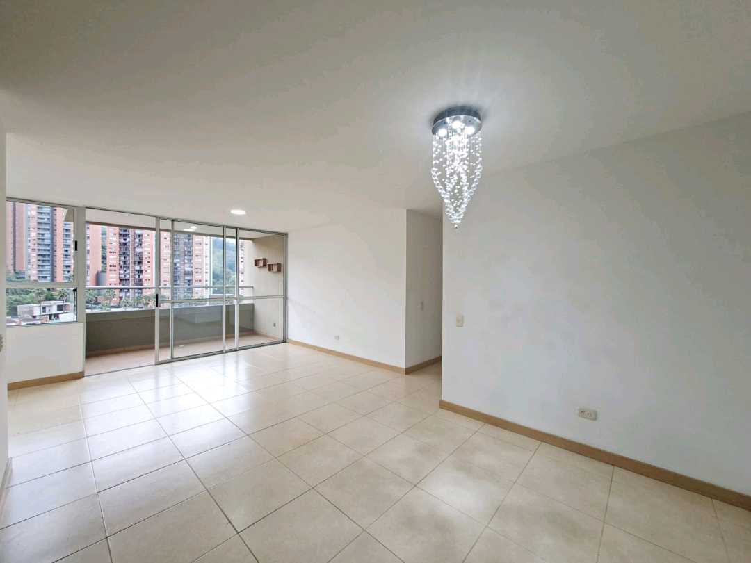 Apartamento en arriendo Sabaneta CM11