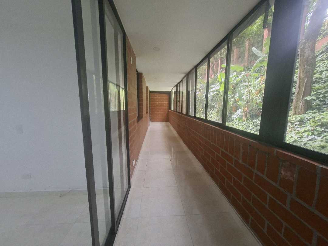 Apartamento en arriendo San Julian Poblado BG1