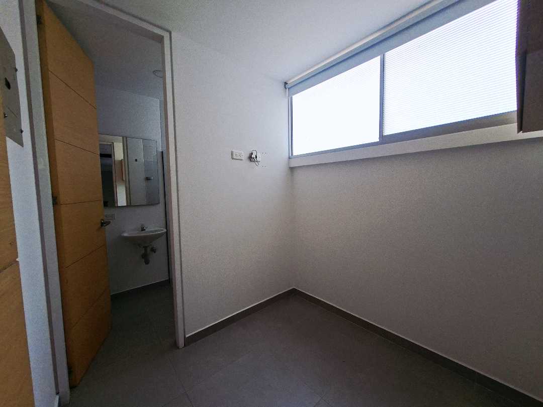 Apartamento en arriendo San Lucas cerca al colegio Montessori