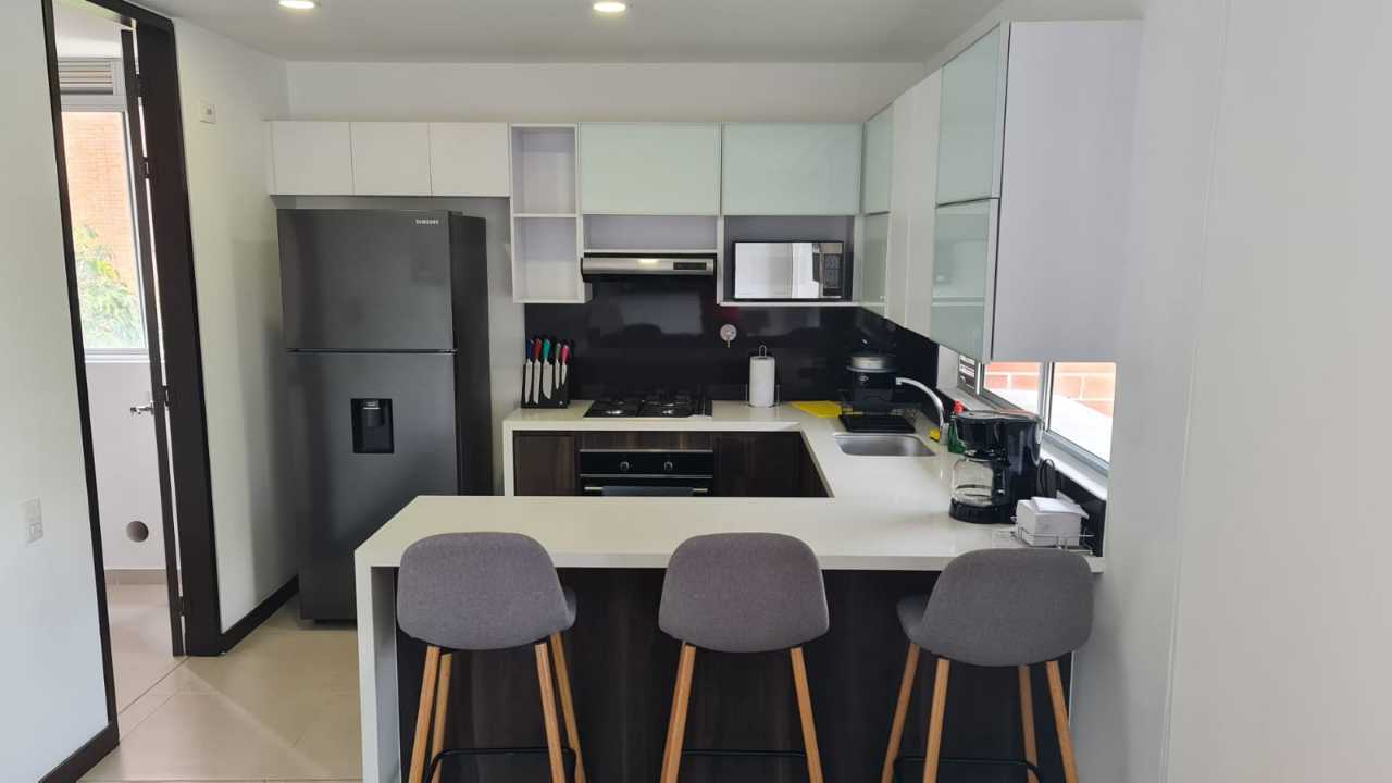 Apartamento en arriendo y amoblado Santa María de los Angeles