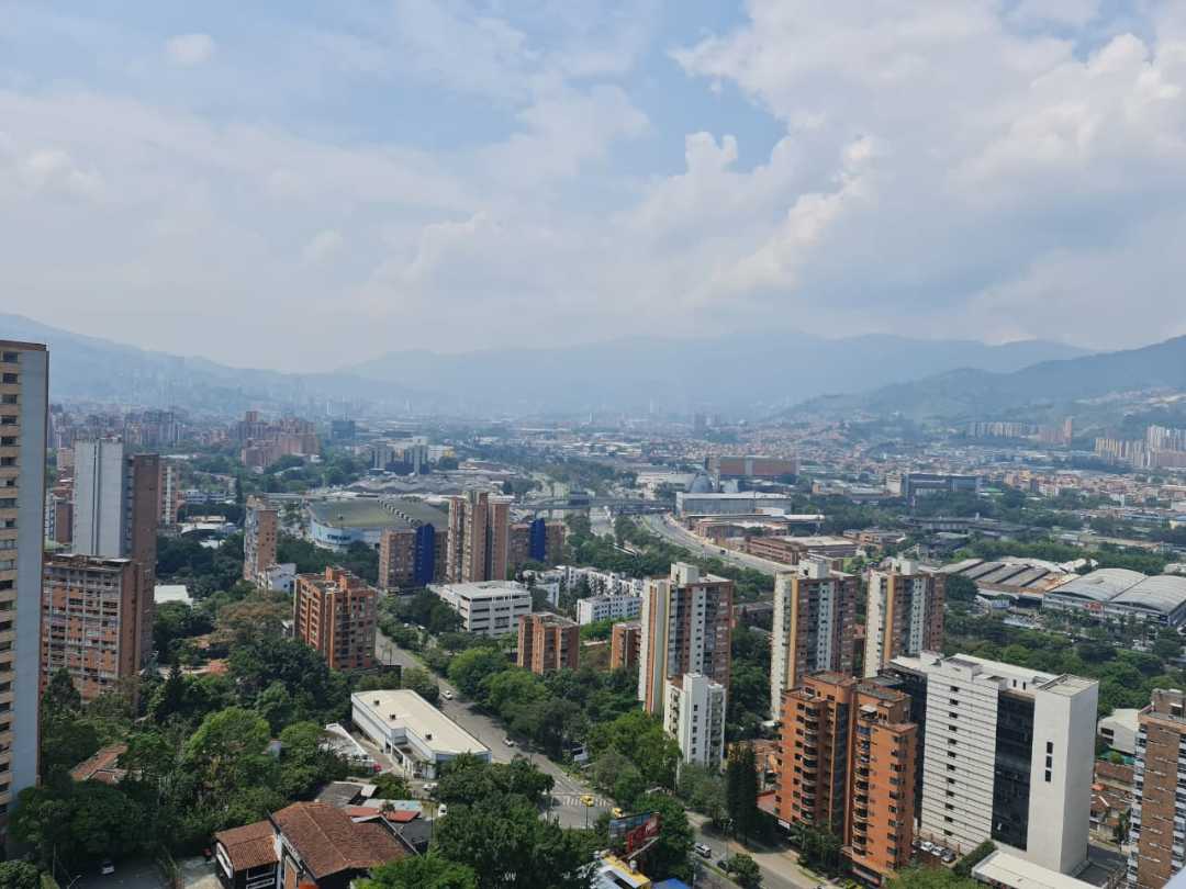 Apartamento en arriendo y amoblado Santa María de los Angeles